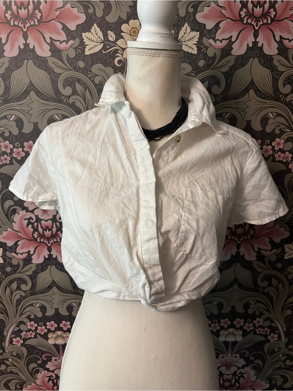 Free People basic white cropped button top, medium (needs pressed) - Picture 2 of 3